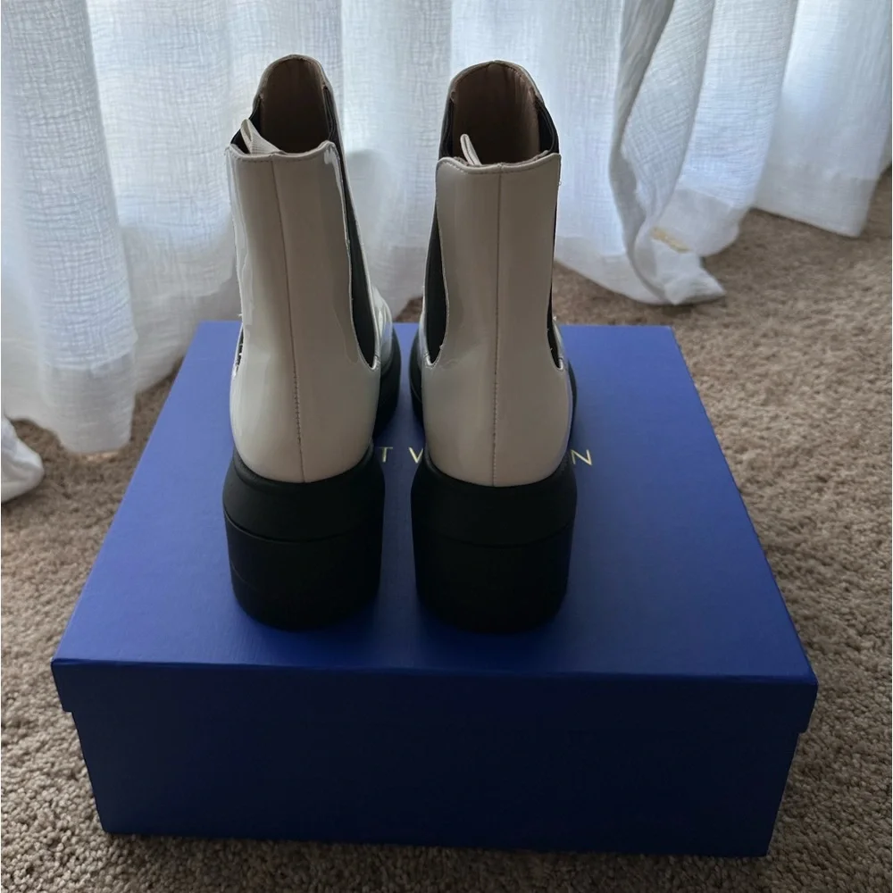 Stuart Weitzman Chelsea White Boots / Booties - Picture 8 of 8